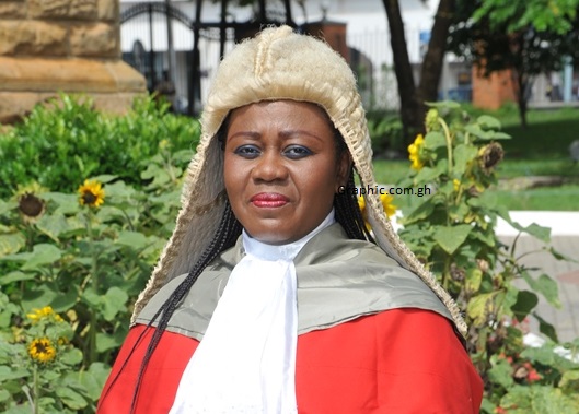Chief Justice dismisses judge for having affair with petitioner in divorce case; causing her arrest