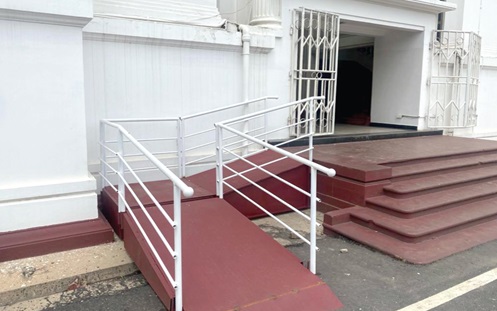Judicial Service installs wheelchair ramps at Supreme Court