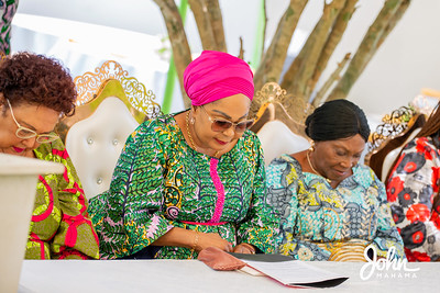 Lordina Mahama meets Kumasi market queens to discuss their concerns