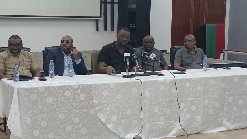 DVLA suspends rollout of new RFID licence plates