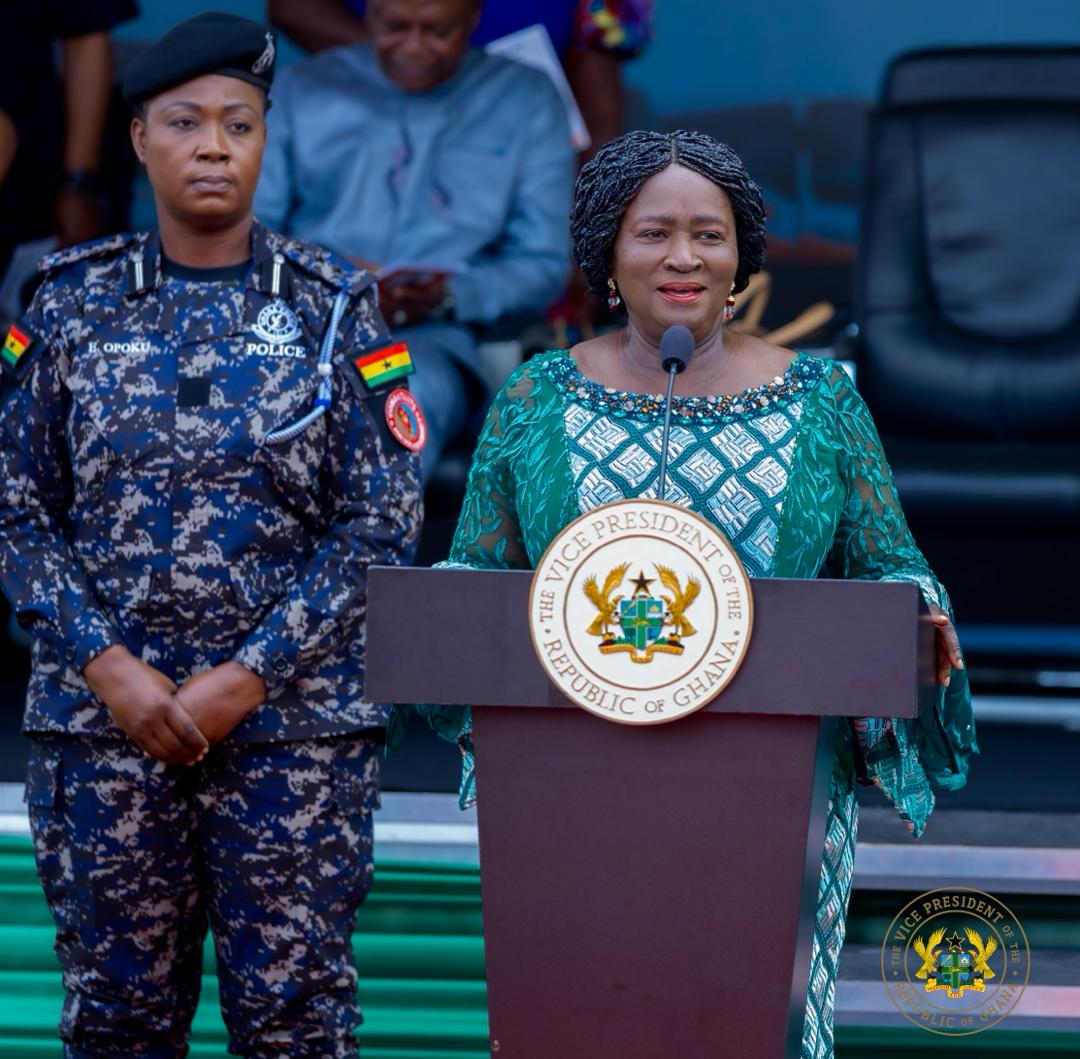 Vice President Commissions 100 New Metro Mass Buses to Improve Public Transport.
